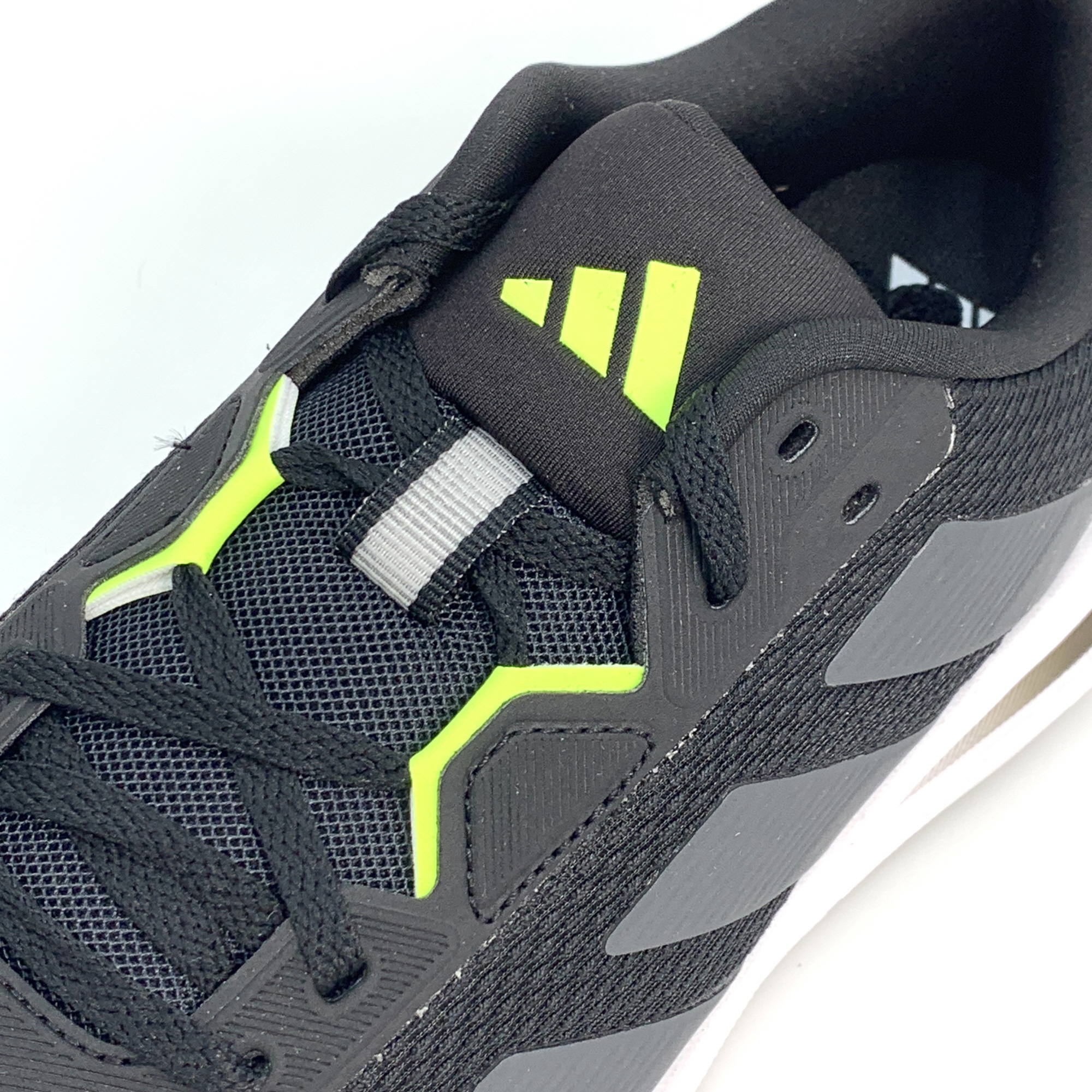 [국내매장판] 아디다스 갤럭시 커플 운동화 발 편한 가벼운 런닝화 헬스화 조깅화 블랙볼트, M280