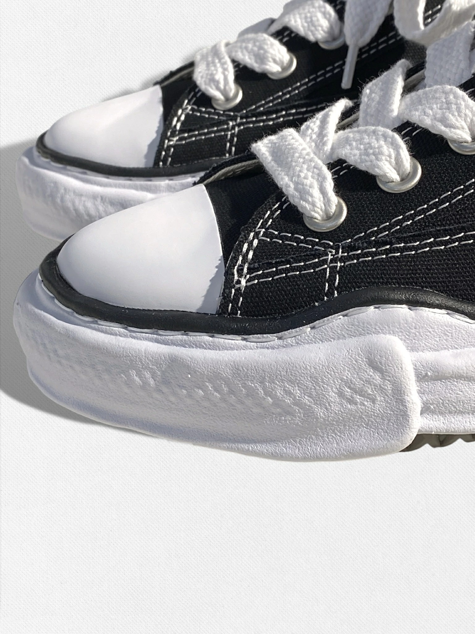 메종 미하라야스히로 피터슨 캔버스 로우 컷 스니커즈 A01FW702 이미지 8