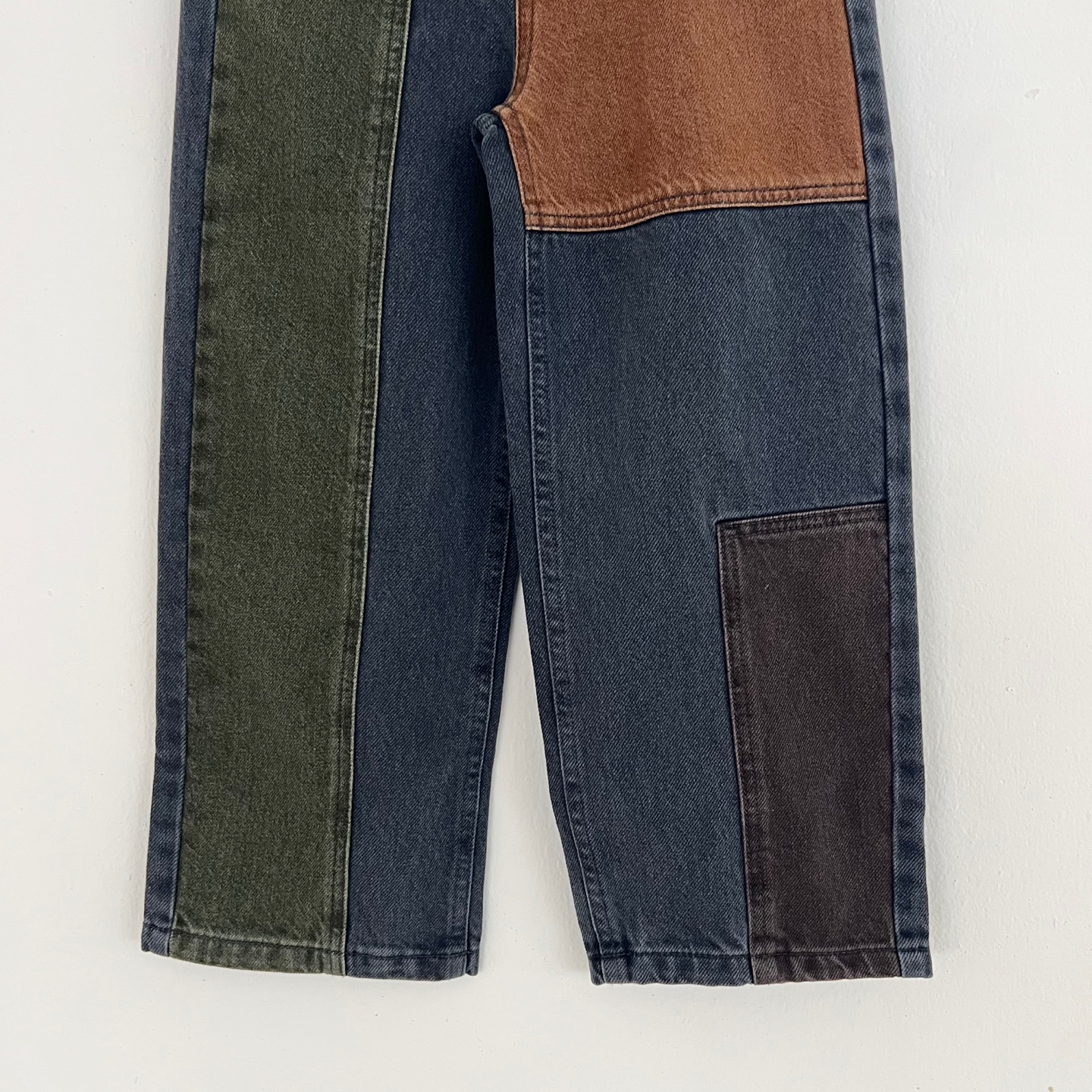 25FW 보보쇼즈 키즈 컬러블럭 데님 팬츠 멀티 B225AC078 991 - 상세 이미지 3