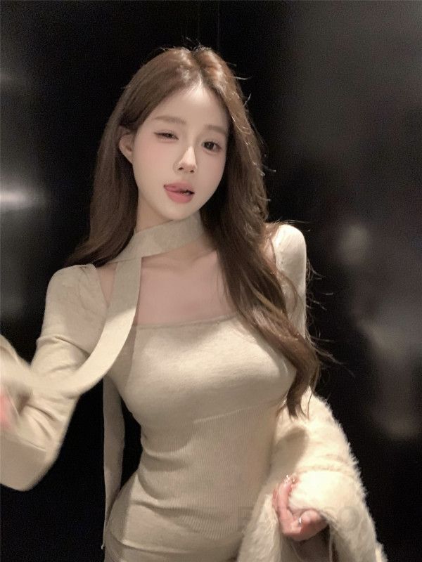 가을 여성 슬림핏 메리노울 니트 원피스 긴팔 힙 스커트 레이어드 가능 스타일리시한 착용감 부드러운 소재 - 상세 이미지 4
