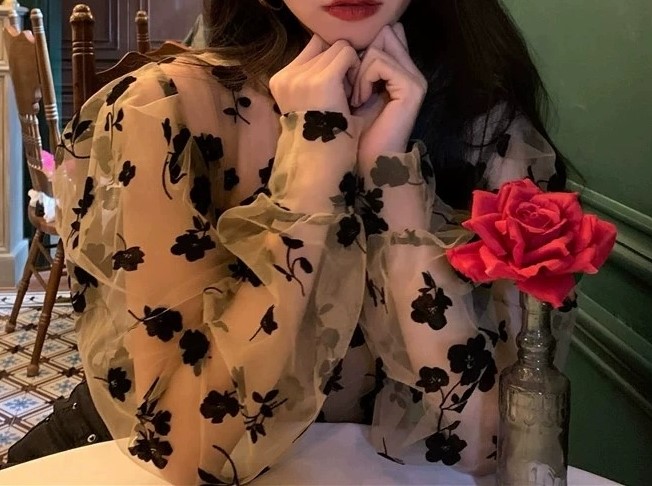 벨벳검정 플라워포인트 섹시 오간자 망사블라우스 시스루세트 이너블라우스 볼륨소매 여자여자몰 - 상세 이미지 4