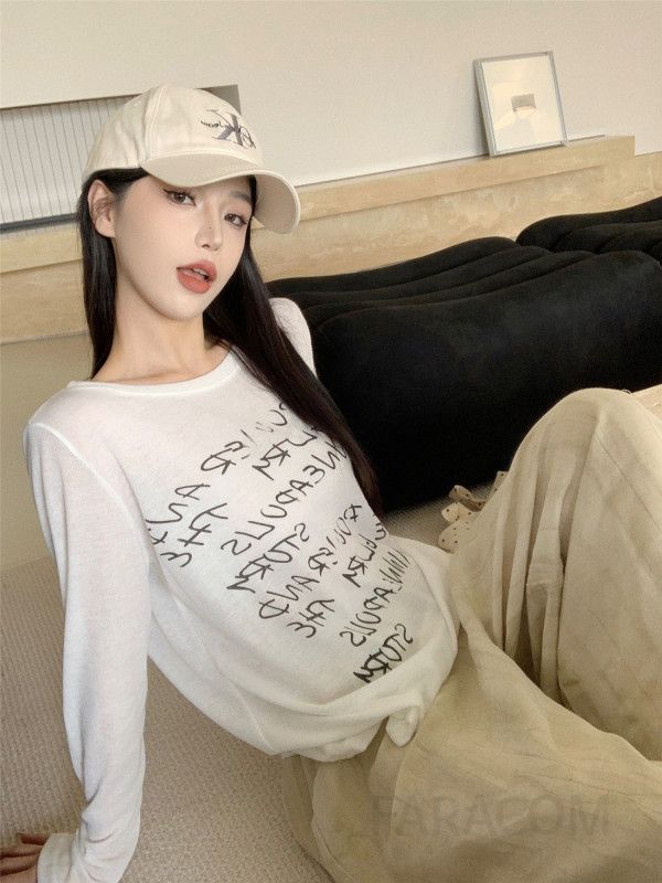 여성 얇은 긴팔 라운드넥 티셔츠 슬림핏 여름용 데일리웨어 레이어드 가능한 시원한 착용감 트렌디한 디자인 - 상세 이미지 2
