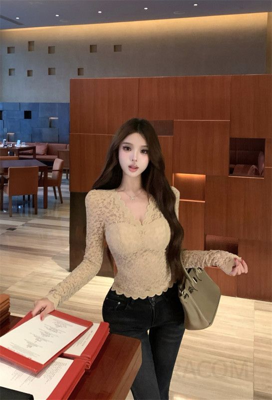 가을 여성용 긴팔 쉬폰 블라우스 레이스 디테일 세련된 루즈핏 스타일 데일리 코디 하객룩으로 추천하는 고급스러운 디자인 - 상세 이미지 2