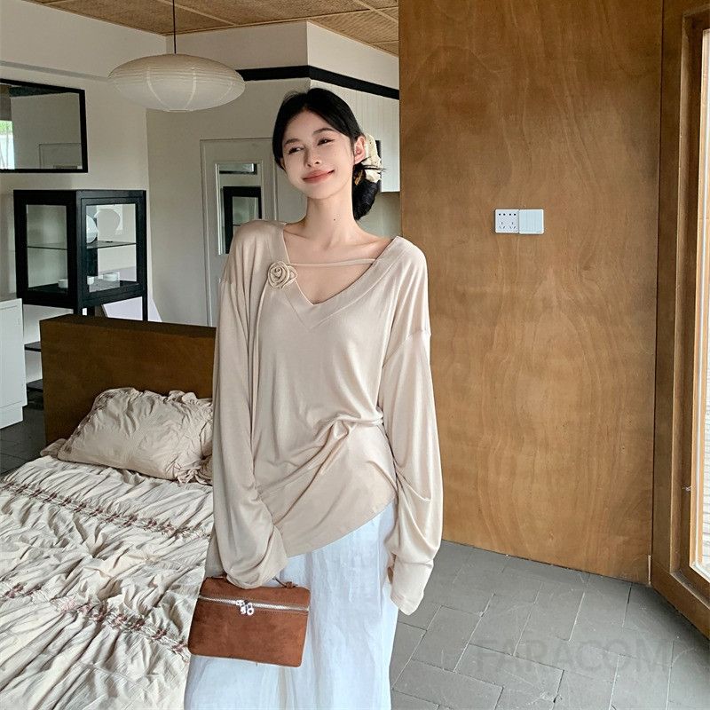 여성 루즈핏 V넥 긴팔 티셔츠 초가을 스타일 미디 길이 캐주얼 레이어드용 편안한 착용감 데일리 활용 가능 - 상품 이미지