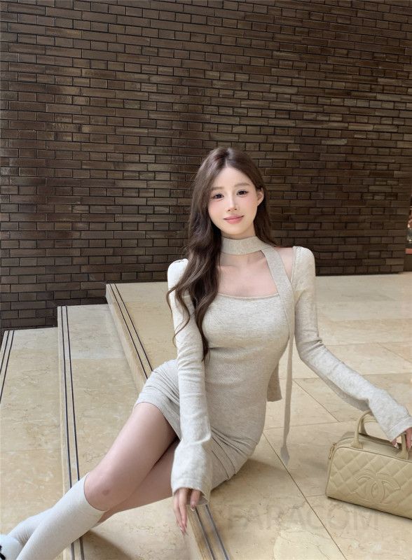 가을 여성 슬림핏 메리노울 니트 원피스 긴팔 힙 스커트 레이어드 가능 스타일리시한 착용감 부드러운 소재 - 상세 이미지 2