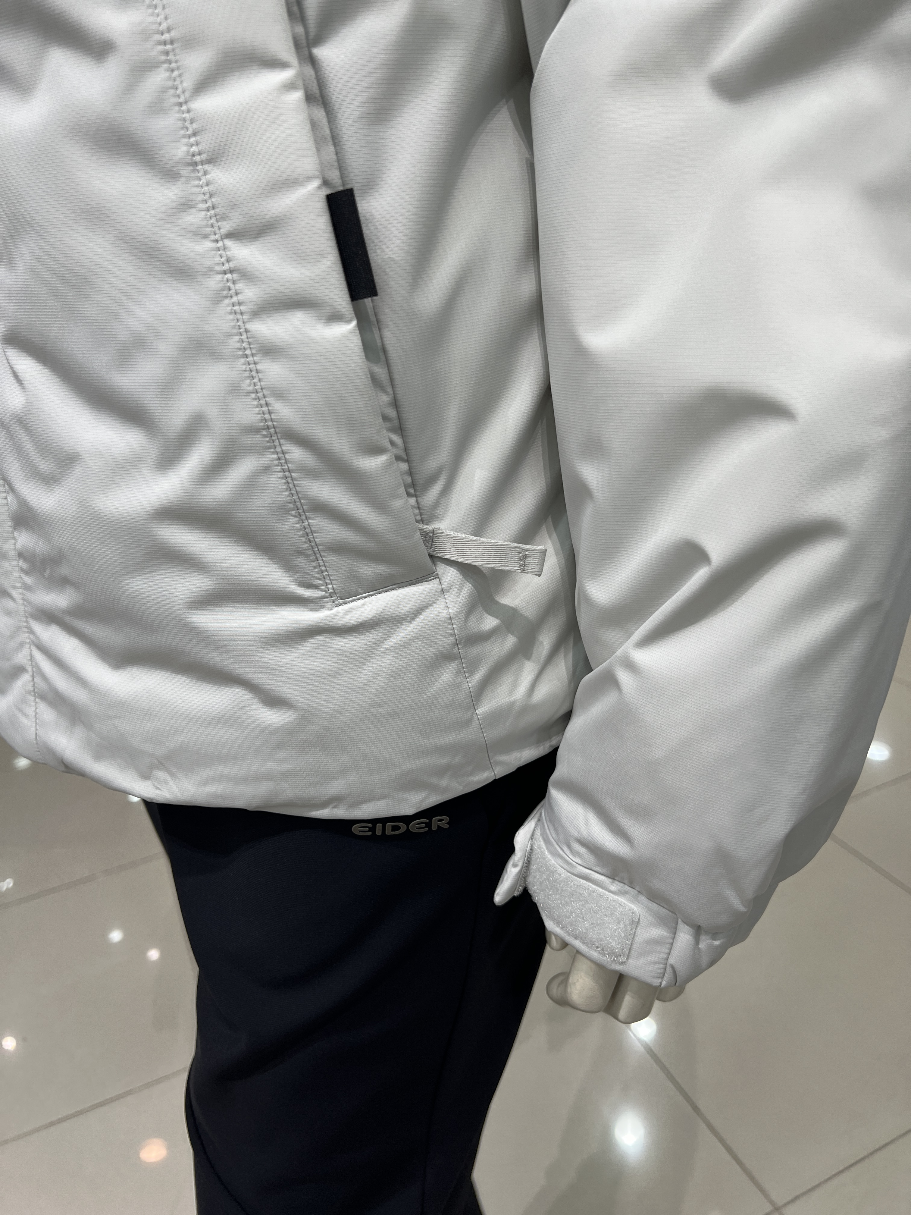아이더 남성 그램 미드 다운 23584 이미지 6