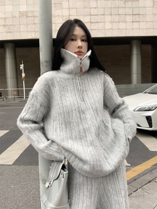 가을 겨울 여성용 알파카 울 니트 스웨터와 와이드 팬츠 세트 부드러운 착용감 캐주얼 스타일 데일리 편안한 외출룩 완성 - 상세 이미지 4