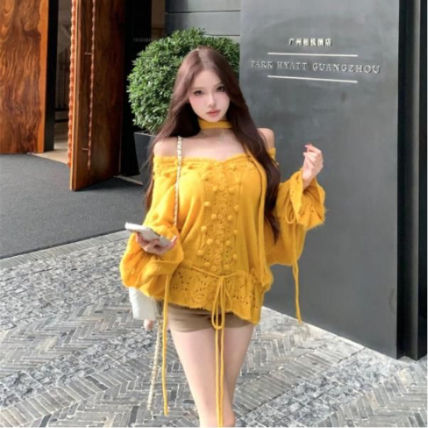 가을 겨울 도톰 니트 가디건 소프트한 착용감 루즈핏 여성 플라워 패턴 스타일링 편안한 데일리룩 V넥 디자인 하객룩 활용도 높은 - 상품 이미지