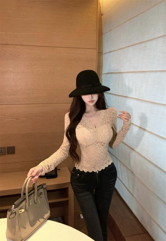 가을 여성용 긴팔 쉬폰 블라우스 레이스 디테일 세련된 루즈핏 스타일 데일리 코디 하객룩으로 추천하는 고급스러운 디자인 - 상세 이미지 3