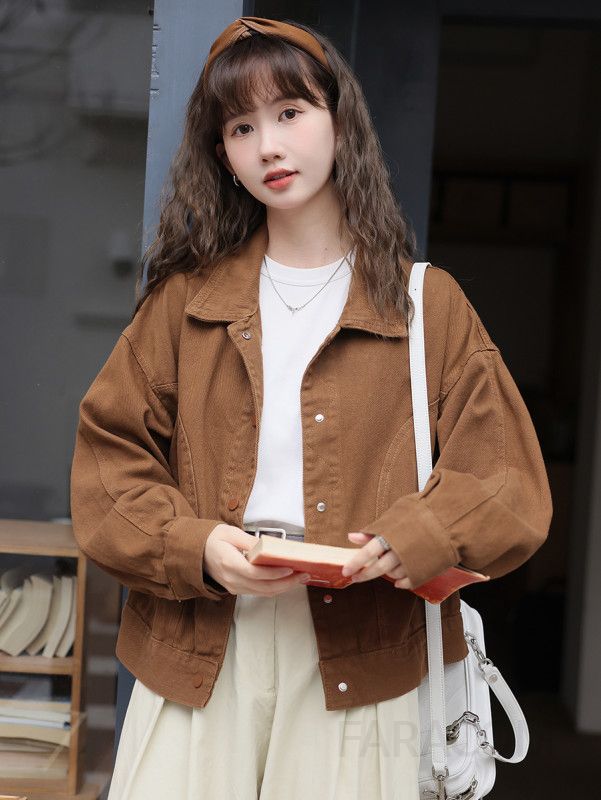 여성용 루즈핏 데님 재킷 가을 스타일 오버핏 청자켓 다용도 활용 가능 캐주얼한 디자인의 편안한 착용감 데일리 아우터로 추천 - 상세 이미지 3