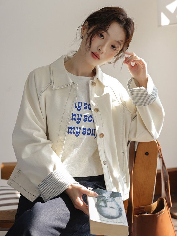 여성용 루즈핏 화이트 데님 자켓 오버핏 스타일 겨울철 활용도 높은 따뜻한 디자인으로 트렌디한 아우터 청자켓 - 상세 이미지 3