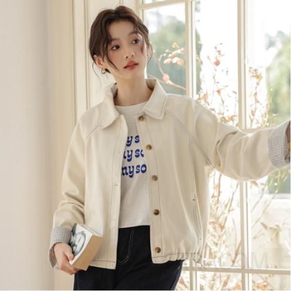 여성용 루즈핏 화이트 데님 자켓 오버핏 스타일 겨울철 활용도 높은 따뜻한 디자인으로 트렌디한 아우터 청자켓 - 메인 이미지