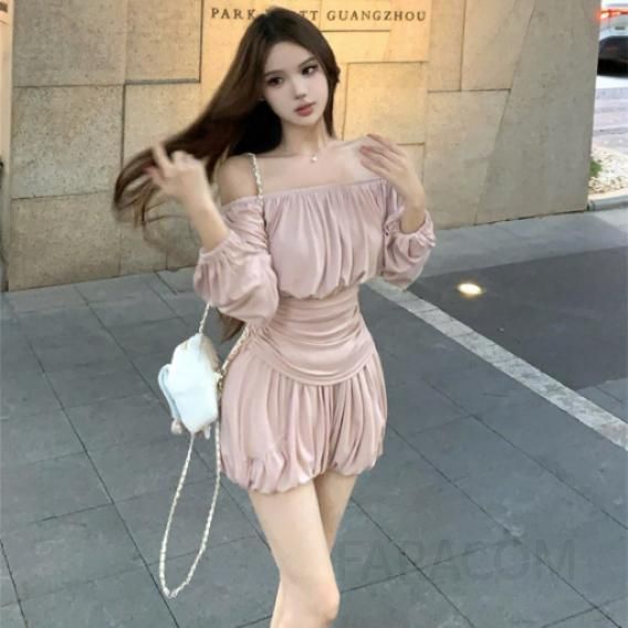 여성 초가을 밀크 레더 원숄더 티셔츠 반바지 투피스 세트 캐주얼 스타일 편안한 착용감 데일리룩 패션 아이템 - 상품 이미지