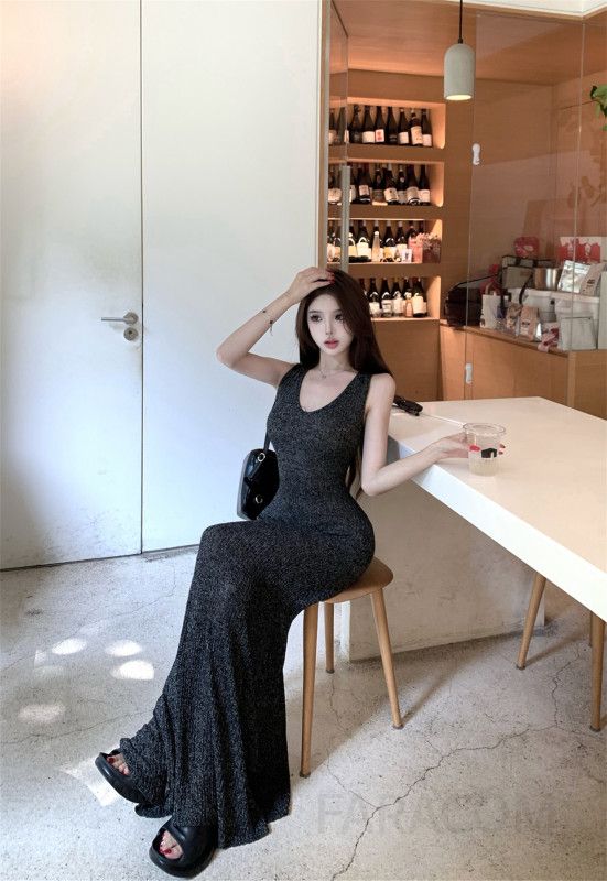 가을 슬림핏 V넥 니트 롱스커트 여성용 세련된 스타일 순면 가디건 포함 초가을 레이어드용 데일리룩 활용도 높은 원피스 추천 - 상세 이미지 3
