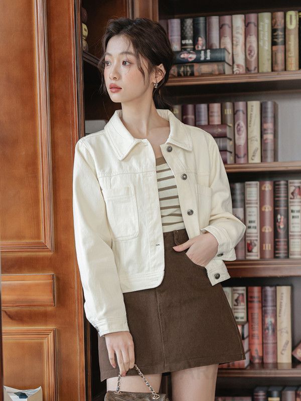 여성 루즈핏 화이트 데님 숏 재킷 오버핏 스타일 캐주얼 자켓 데일리 아우터 겨울용 따뜻한 착용감 코디 쉬운 실용적인 디자인 - 상세 이미지 3