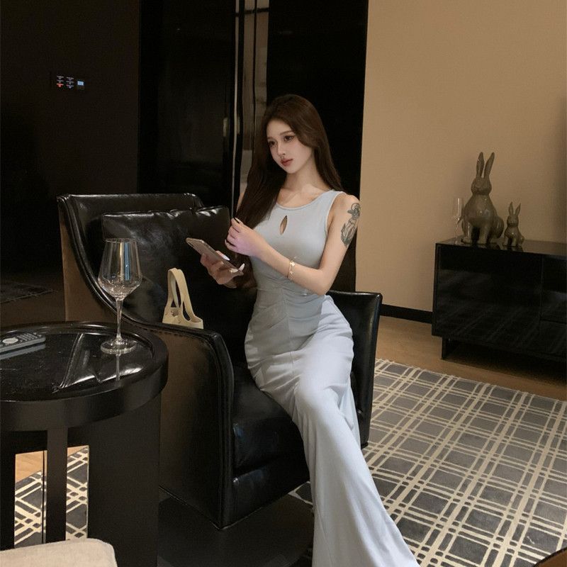 여름 여성 슬림핏 플리츠 드레스 블루 컬러 바캉스룩 섹시한 디자인 휴양지룩으로 추천하는 민소매 스타일 시원한 착용감 - 상세 이미지 5