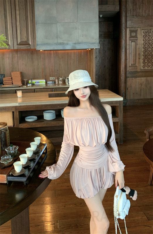 여성 초가을 밀크 레더 원숄더 티셔츠 반바지 투피스 세트 캐주얼 스타일 편안한 착용감 데일리룩 패션 아이템 - 상세 이미지 3