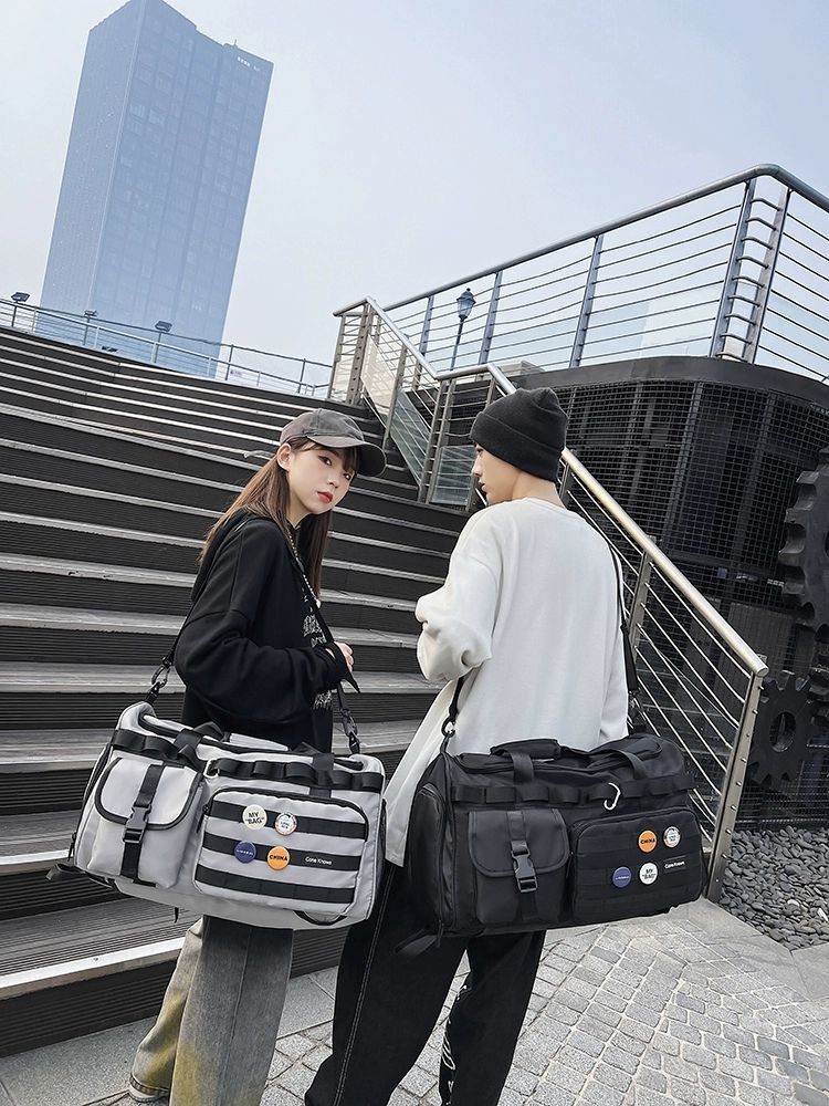 헬스 운동 가방 더플백 스포츠백 여행 요가 짐백 여행용 복싱 짐클럽 투어백 골프토드백 블랙 기프트뱃지 큰 - 상세 이미지 3
