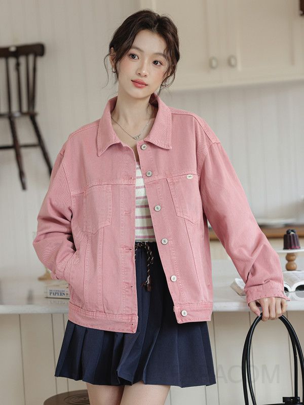 여성 루즈핏 화이트 데님 재킷 가을용 데일리 스타일링 필수템 트렌디한 디자인으로 다양한 코디 가능 청자켓 매치하기 좋은 아우터 - 상세 이미지 4