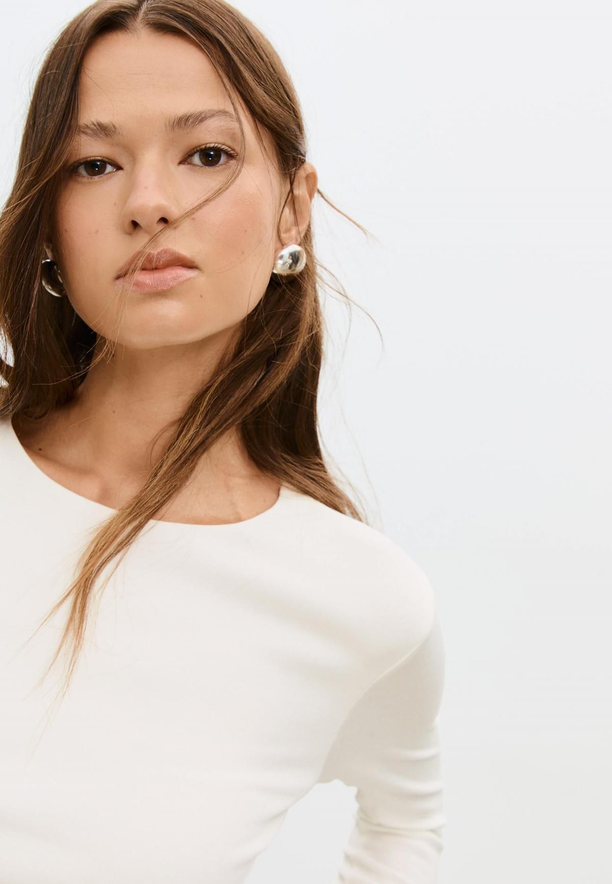 스트라디바리우스 베이직 라운드넥 긴팔 티셔츠 6523/875 ECRU - 상세 이미지 4