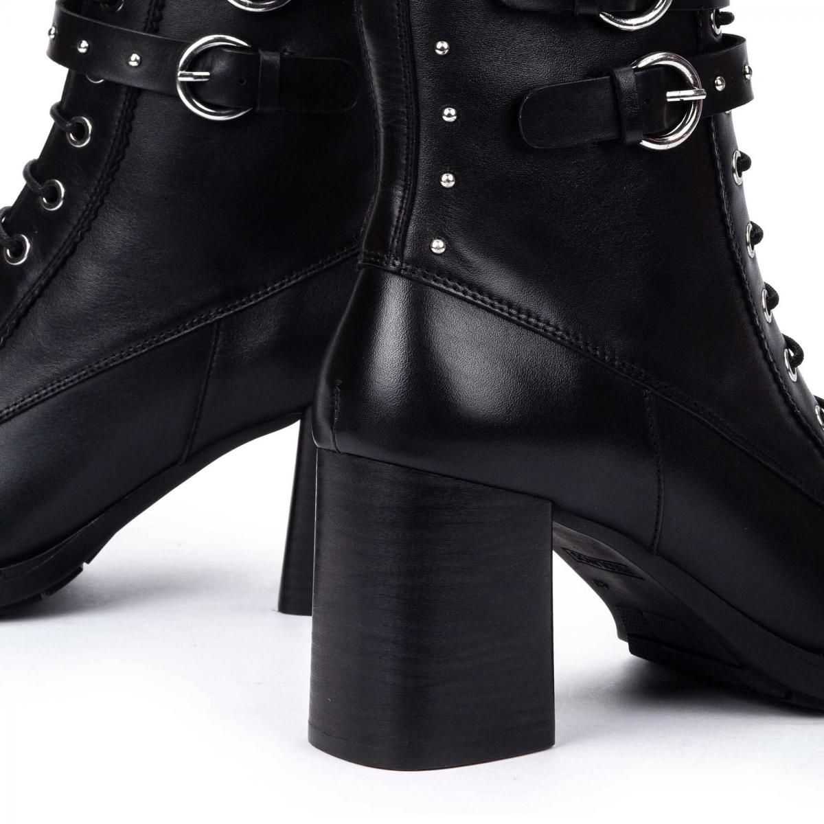 피콜리노스 프리미엄 레더 스터드 버클 앵클부츠 PALENCIA W9U-8539 BLACK - 상세 이미지 3