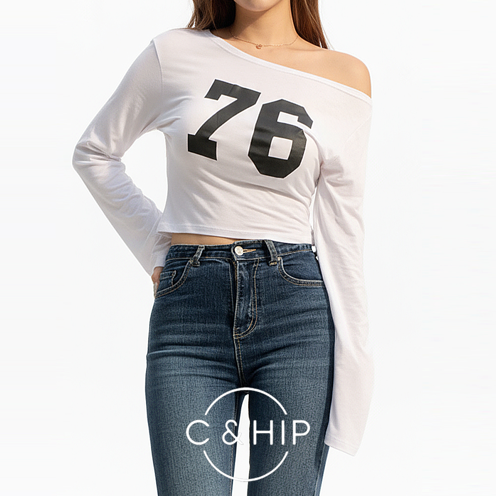 76 레터링 원 오프숄더 여리여리 드레이프 긴팔 크롭 티셔츠 3color - 메인 이미지