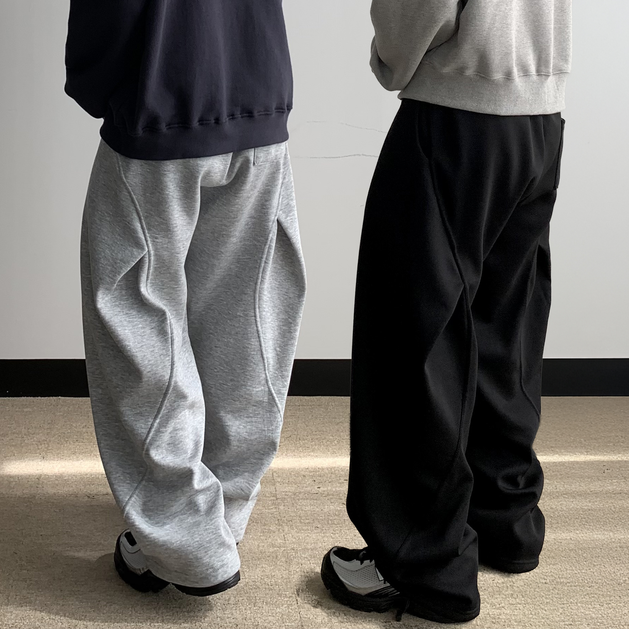 1+1 남자벌룬팬츠 스웻팬츠 테이퍼드핏 남자통바지 제품 이미지