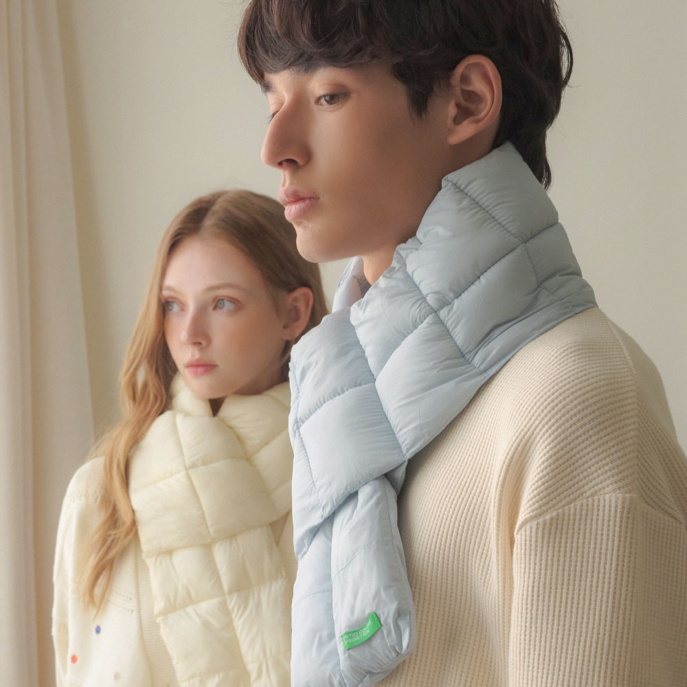 베네통 비비드 폴딩 패딩 머플러