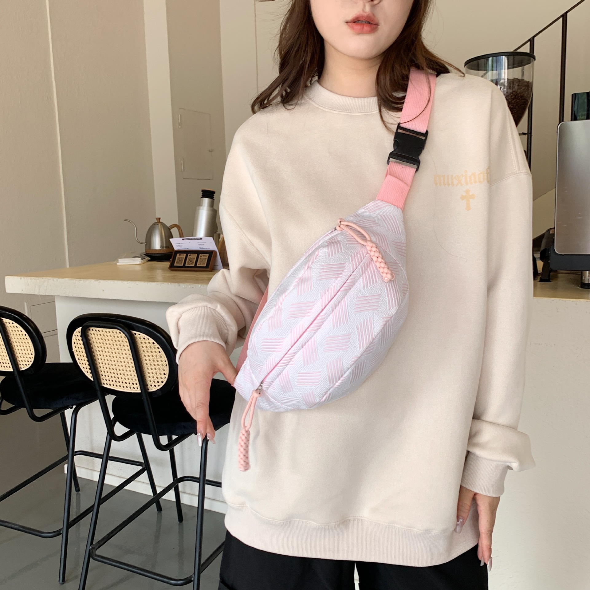 여성 슬링백 가방 여자 힙색 줄무늬 라인 힙쌕 핸드폰 등산 여행용 학생 - 상세 이미지 5