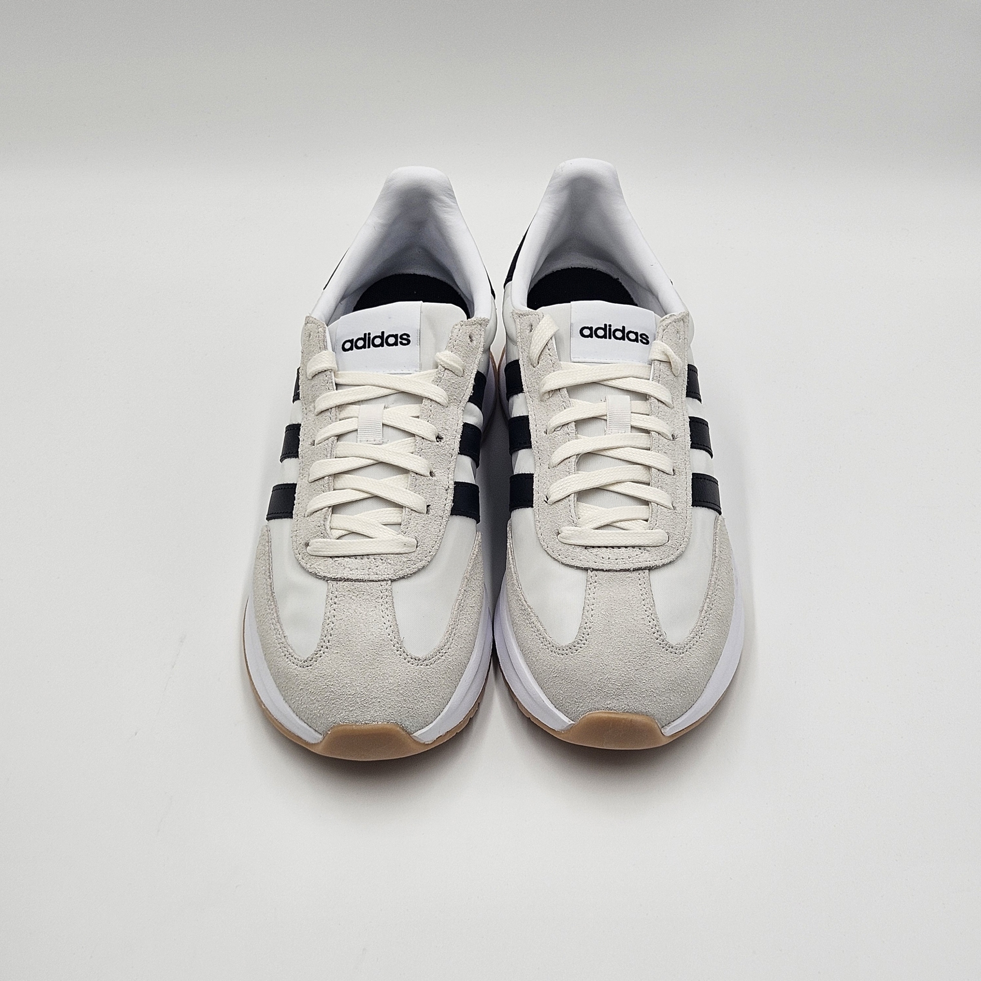 [국내매장판] 아디다스 남여공용 런닝화 데일리 슈즈 커플 중고등학생 RUN 운동화 화이트블랙(런70S), 260