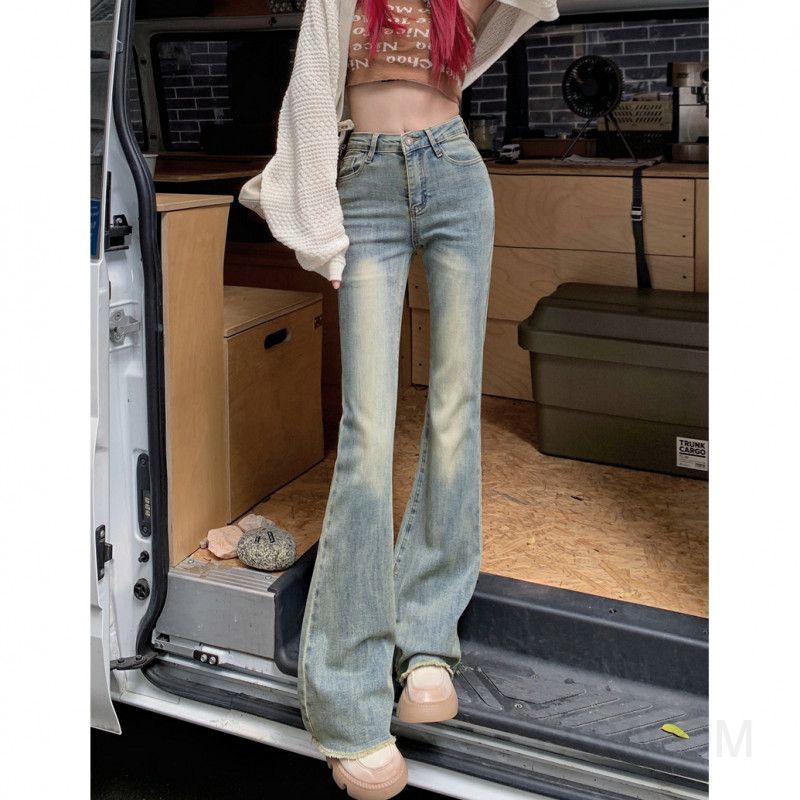 여성 로우 엣지 플레어 진 청바지 데님 소재 슬림핏 편안한 착용감의 부츠컷 스타일 데일리로 좋은 - 상세 이미지 5