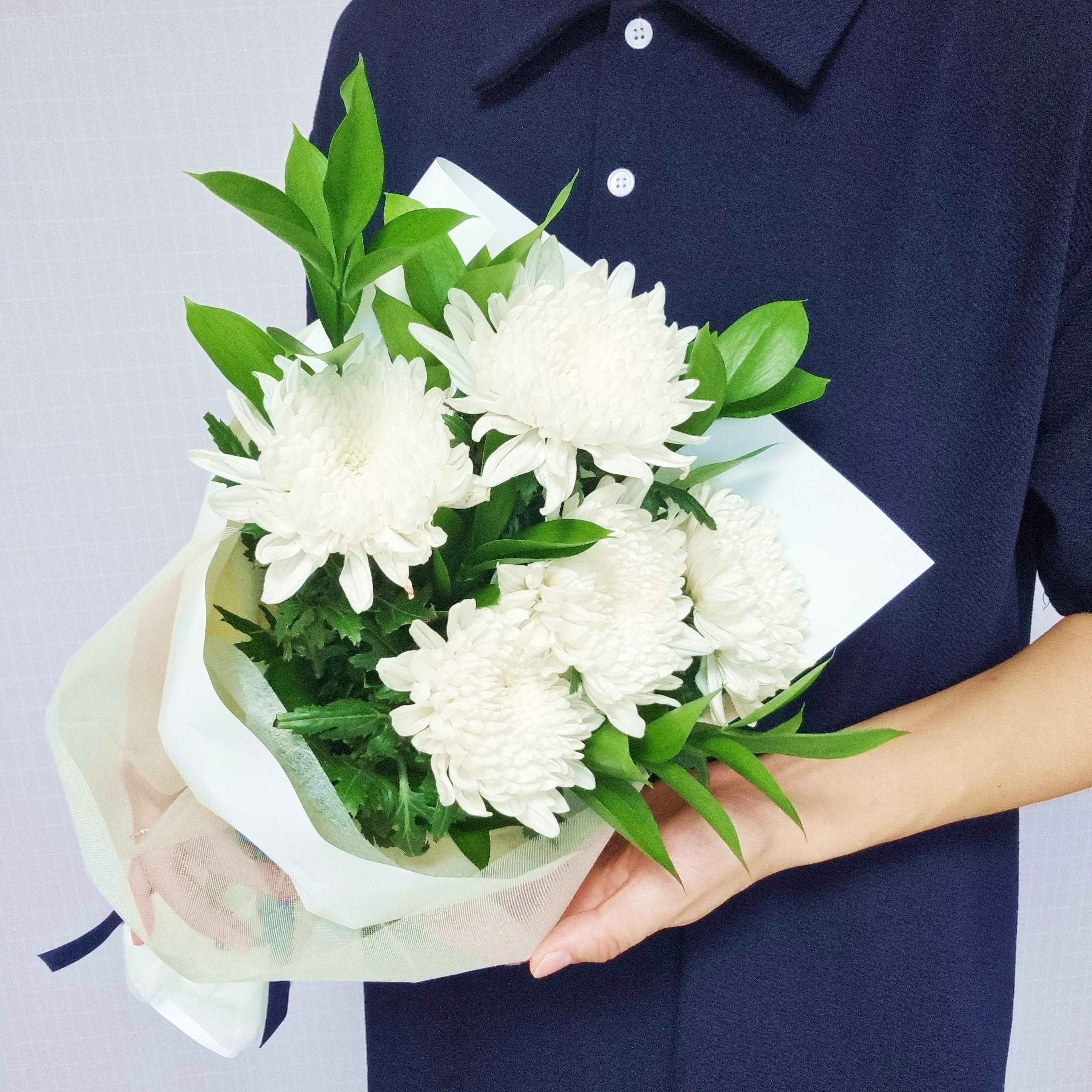 국화 꽃다발 성묘 대국 산소 추모 꽃 생화택배 납골당 꽃배달 샤샤플라워 - 상품 이미지