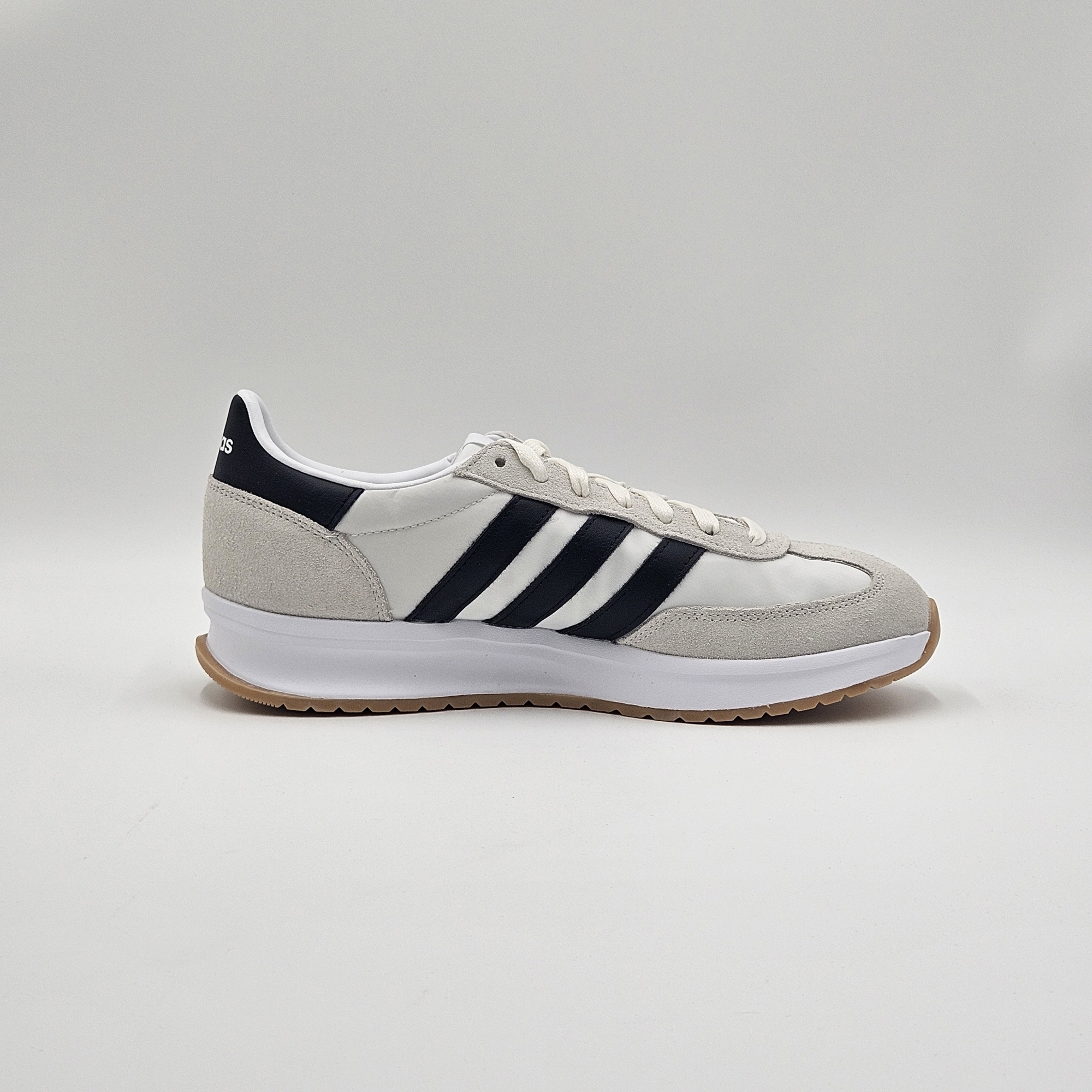 [국내매장판] 아디다스 남여공용 런닝화 데일리 슈즈 커플 중고등학생 RUN 운동화 화이트블랙(런70S), 260