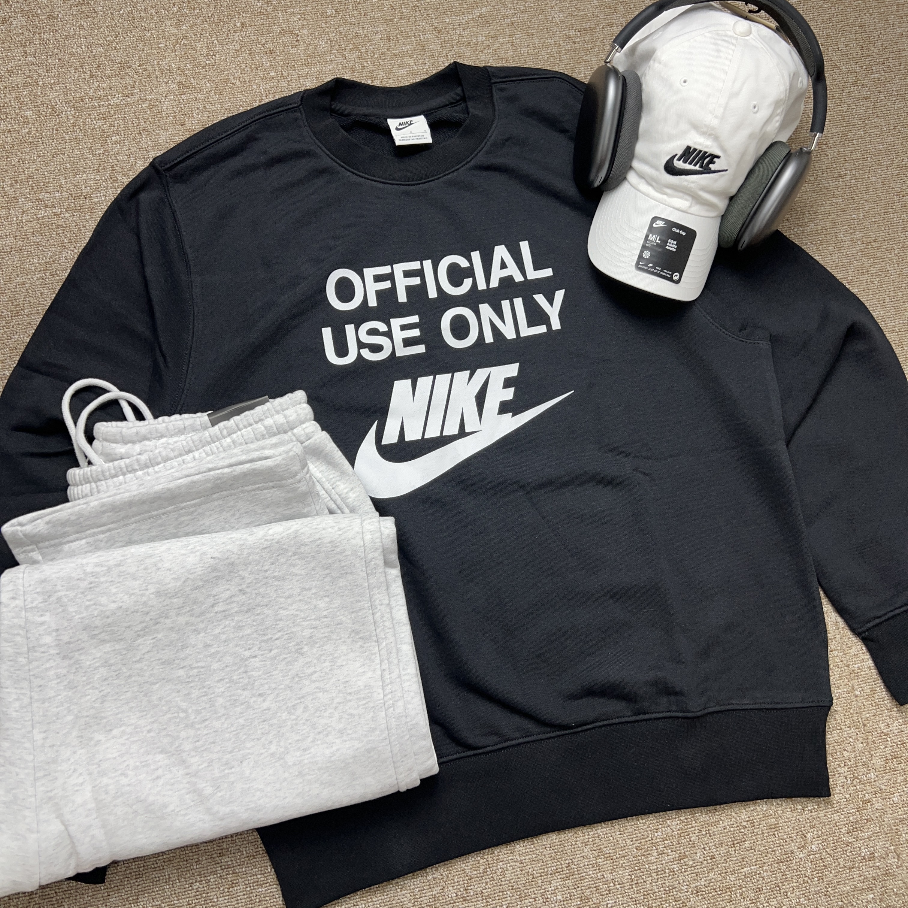 나이키 맨투맨 스우시 프렌치 테리 긴팔티셔츠 블랙 - 상품 이미지