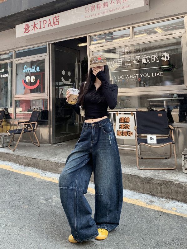 여성 레트로 스타일 데님 청바지 와이드핏 편안한 착용감의 루즈한 디자인 캐주얼 팬츠 데일리룩으로 적합한 백 포켓 자수 디테일이 돋보이는 - 상세 이미지 2
