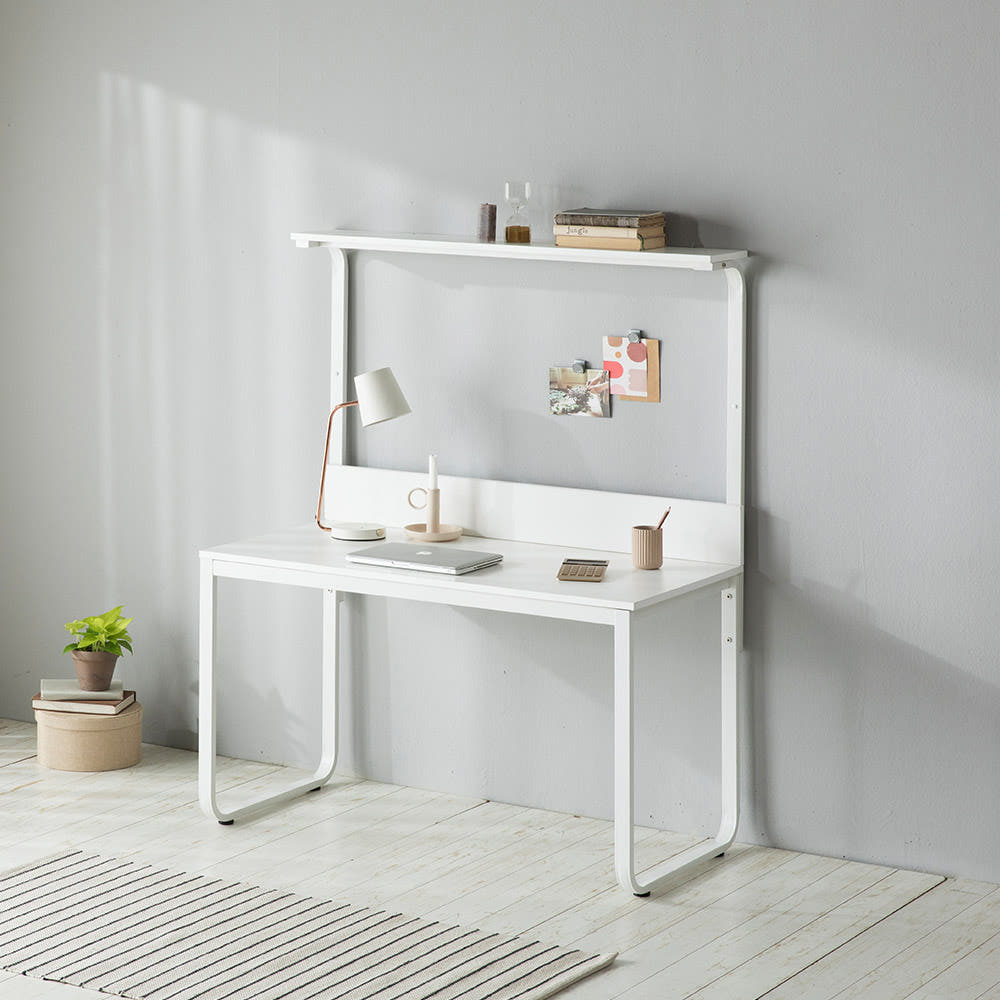 브랜드 책상 이미지