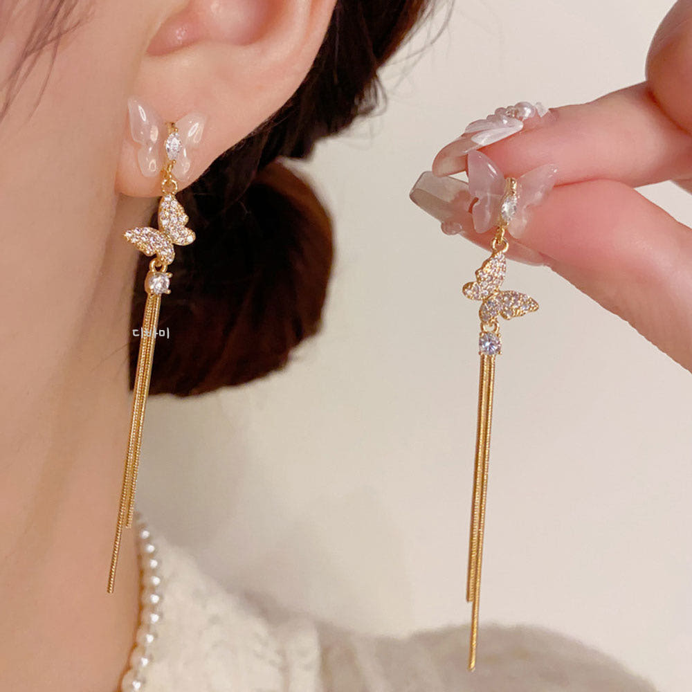 더블 나비 롱 체인 14K 자개귀걸이 큐빅 태슬 이어링 - 상품 이미지