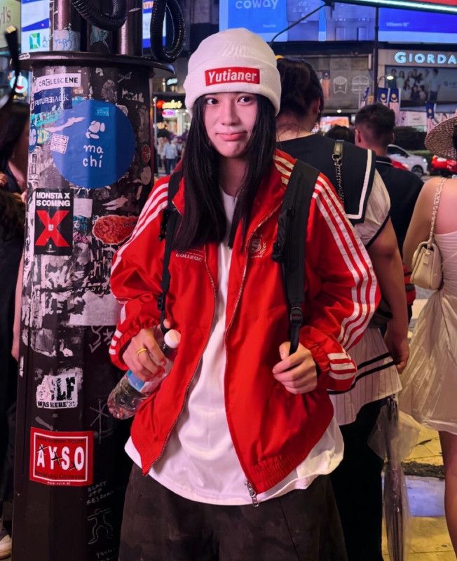 가을 간절기 여성 자켓 두꺼운 오리지널 원단 활용 고급스러운 스타일 따뜻한 착용감 데일리 룩 네이비 컬러 모직 재킷 - 상세 이미지 2