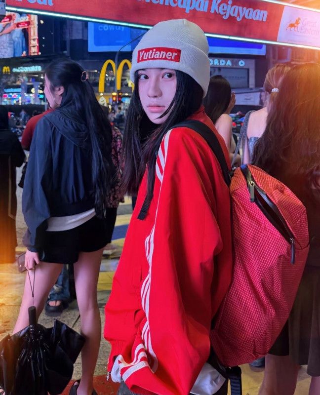 가을 간절기 여성 자켓 두꺼운 오리지널 원단 활용 고급스러운 스타일 따뜻한 착용감 데일리 룩 네이비 컬러 모직 재킷 - 상세 이미지 3