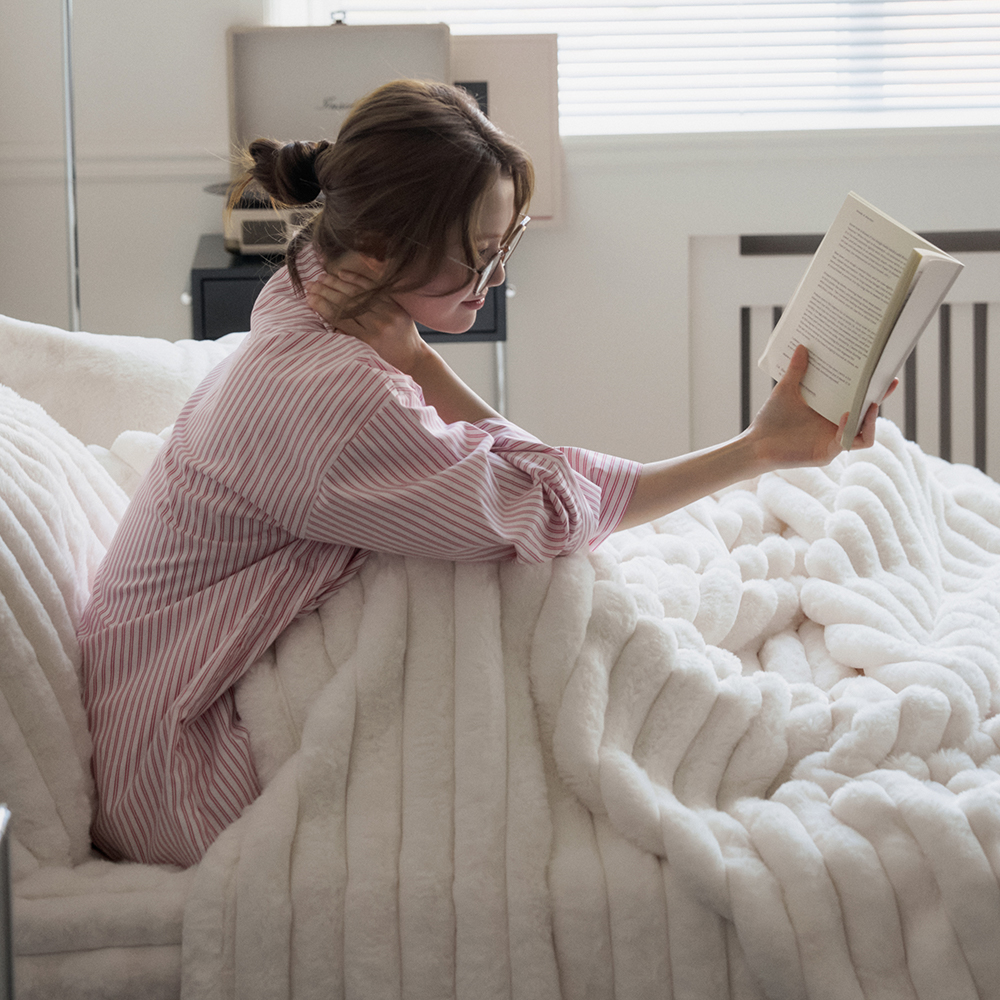 몽글몽글 소프티 밍크 라떼 블랭킷 겨울 극세사 이불 담요 침구 쇼파 덮개 100x160