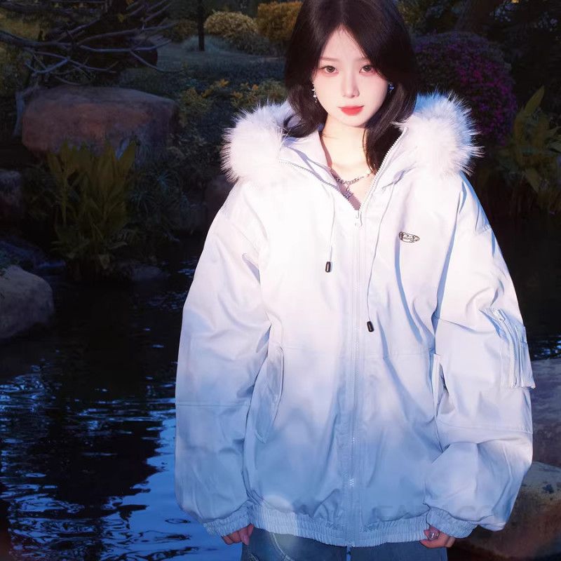 여성 겨울 패딩 대형 퍼 칼라 스타일 따뜻한 다운 코튼 자켓 두꺼운 착용감 데일리 외출용 트렌디한 디자인으로 스타일리시한 패션 완성 - 상세 이미지 3