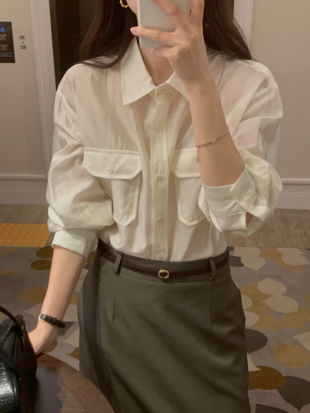 오버무드 간절기 오버핏 사이드 투 포켓 베이직 시스루 하객룩 오피스룩 스티치 셔츠 블라우스 - 메인 이미지