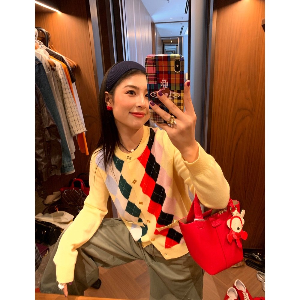 아가일패턴 울100 라운드넥가디건 컬러풀 루즈핏 봄가을 예쁜 색감 고급 아이돌패션 옐로우 - 상세 이미지 2