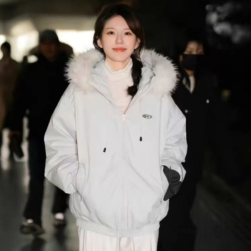 여성 겨울 패딩 대형 퍼 칼라 스타일 따뜻한 다운 코튼 자켓 두꺼운 착용감 데일리 외출용 트렌디한 디자인으로 스타일리시한 패션 완성 - 상세 이미지 2