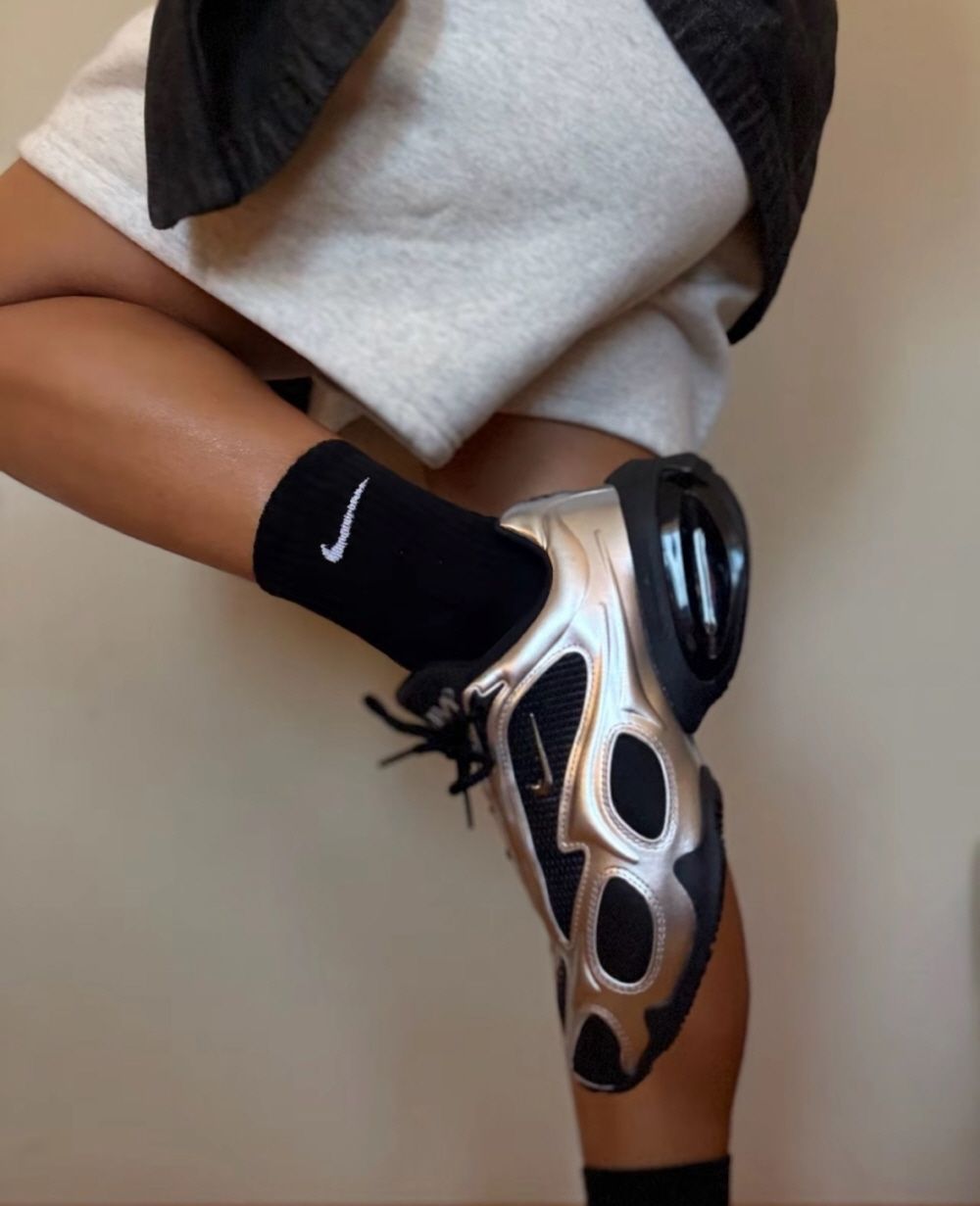 NIKE AIR MAX MUSE BLACK METALLIC SILVER W - 상세 이미지 4