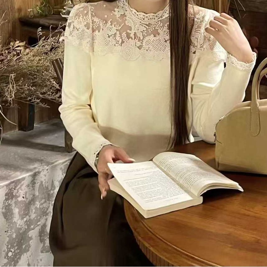 플라워자수 숄더시스루 긴팔숏니트티 페미닌 레이스 망사 니트블라우스 페미닌 럭셔리룩 이미지 7