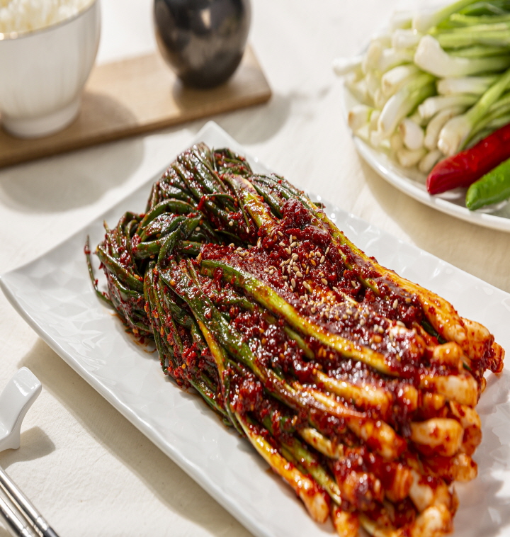 [송미푸드] 화끈하고 맛있게 매운 실비파김치 500g - 상품 이미지