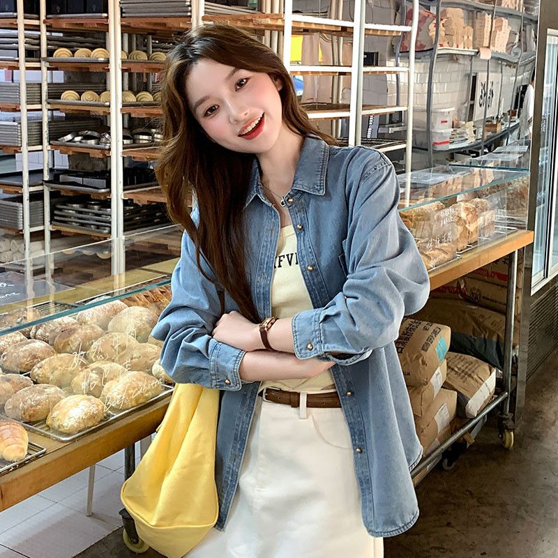 여성용 루즈핏 데님 셔츠 봄 가을 레이어드 스타일 홍콩 레트로 감성 긴팔 청남방 캐주얼하면서도 세련된 코디 아이템으로 활용도 높은 탑 - 상세 이미지 3