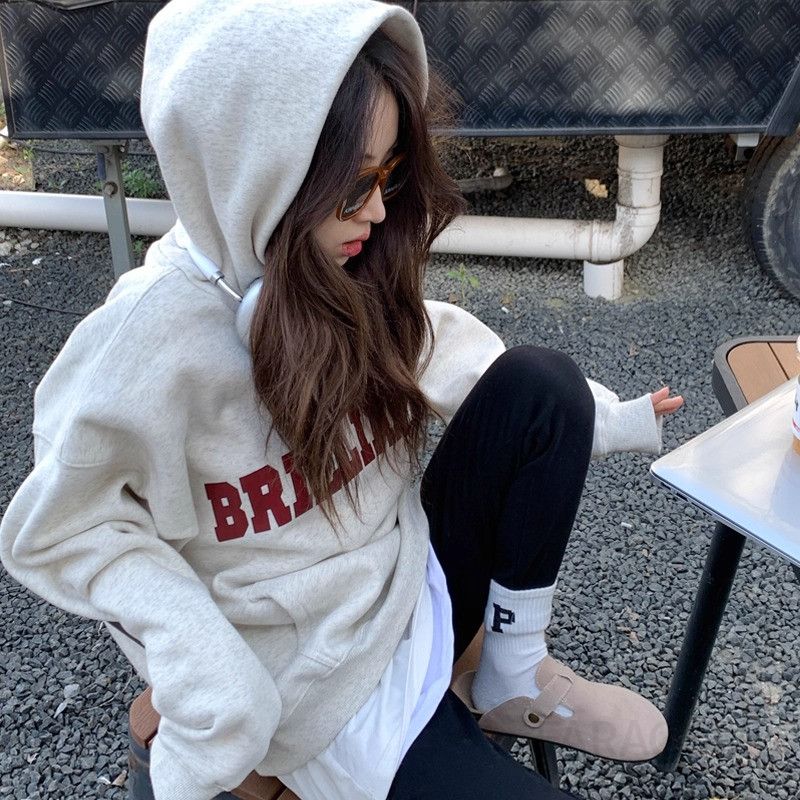 여성 기모 후드티 겨울용 따뜻한 착용감 캐주얼 스웨트셔츠 코튼 소재 플러스 벨벳 안감으로 보온성 강화 데일리룩 활용 가능 - 상품 이미지