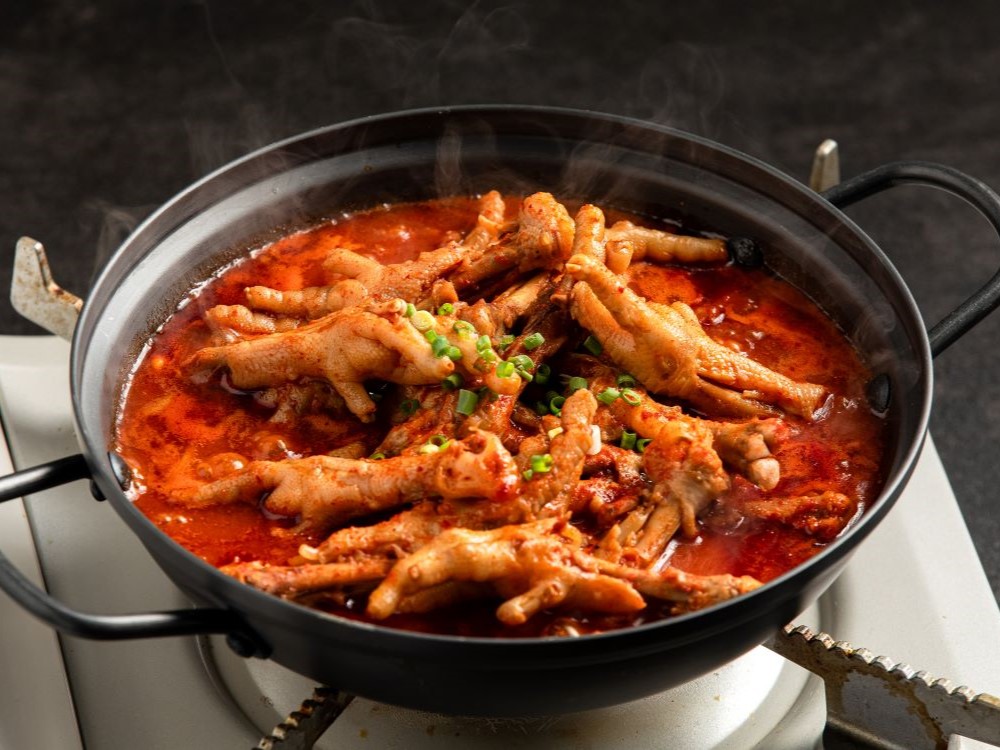 닭짱상회 국내산 국물닭발 800g 밀키트 캠핑음식 술안주 - 상품 이미지